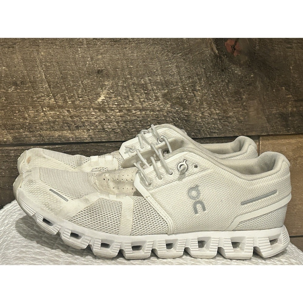 On Cloud‎ 5 Ice-White Athletic Running Shoes Sneakers Women's Size 8